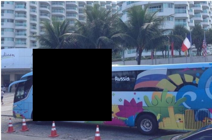 Автобус сборной России на Чемпионате мира по футболу в Бразилии (3 фото)