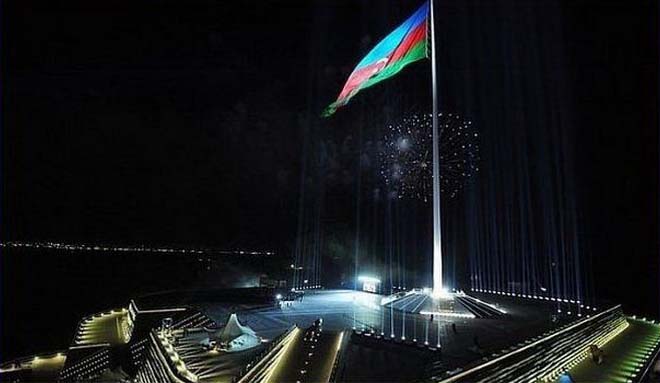 Самый большой флаг в мире-флаг Азербайджана