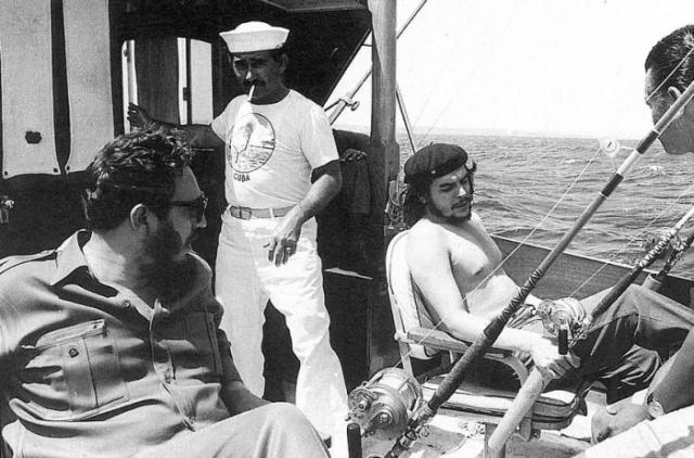 Че Гевара и Фидель Кастро на рыбалке