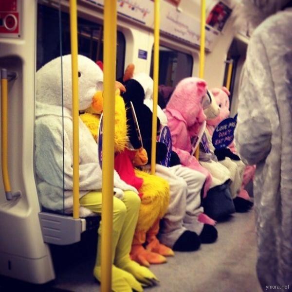 Странные люди в Лондонском метро