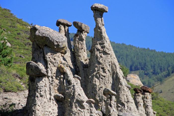 Уникальные каменные грибы Чулышмана