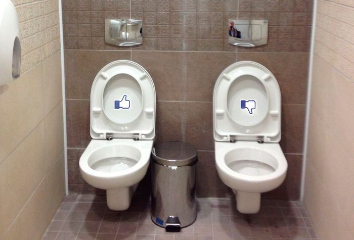 Фотожаба: Туалеты в Сочи для двоих (30 фото)